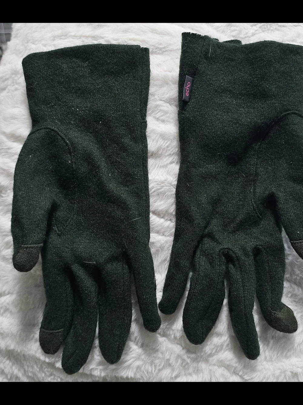 Echo Dark Green Knit Gloves